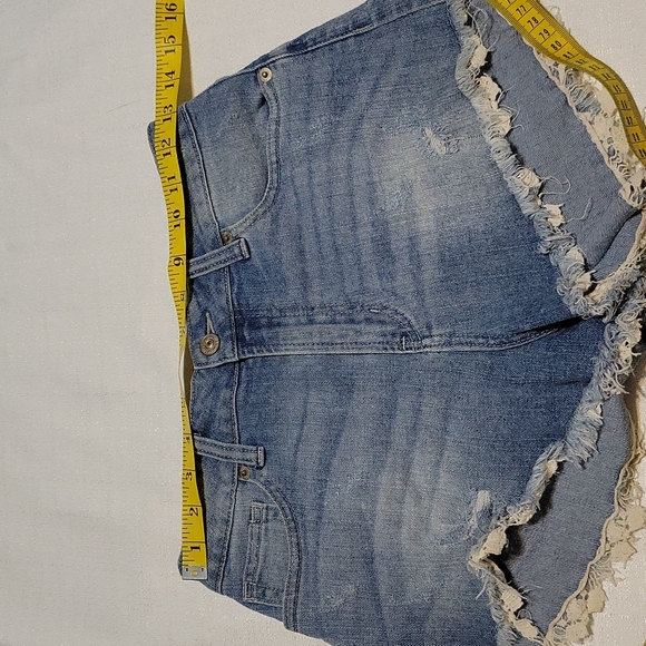 Just USA light wash denim shorts size extra small - Picture 2 of 7